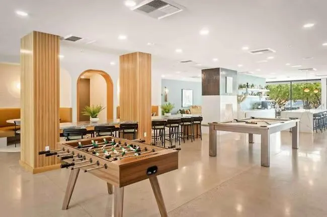 Luxury 1bedroom 1bath With Balcony Midtown Apartment *