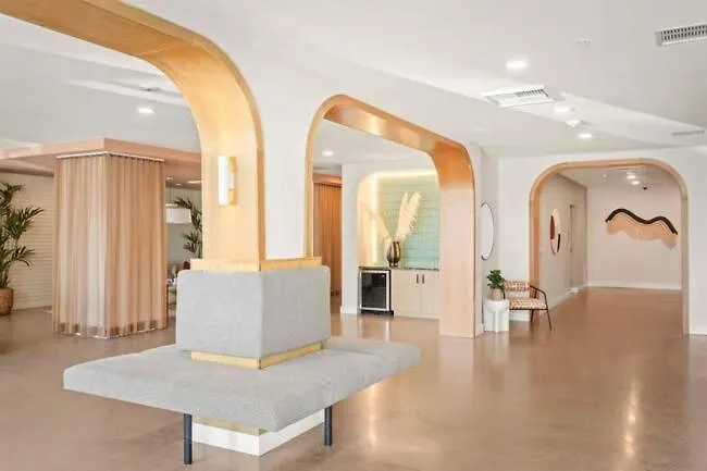 Luxury 1bedroom 1bath With Balcony Midtown Apartment
